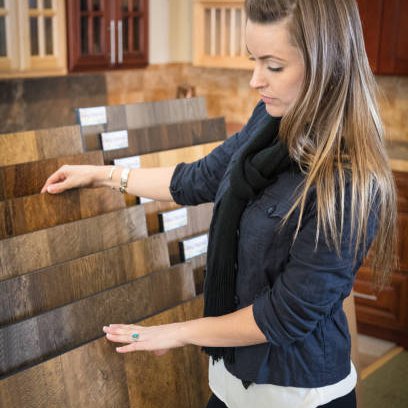 How To Choose Between Hardwood and Laminate